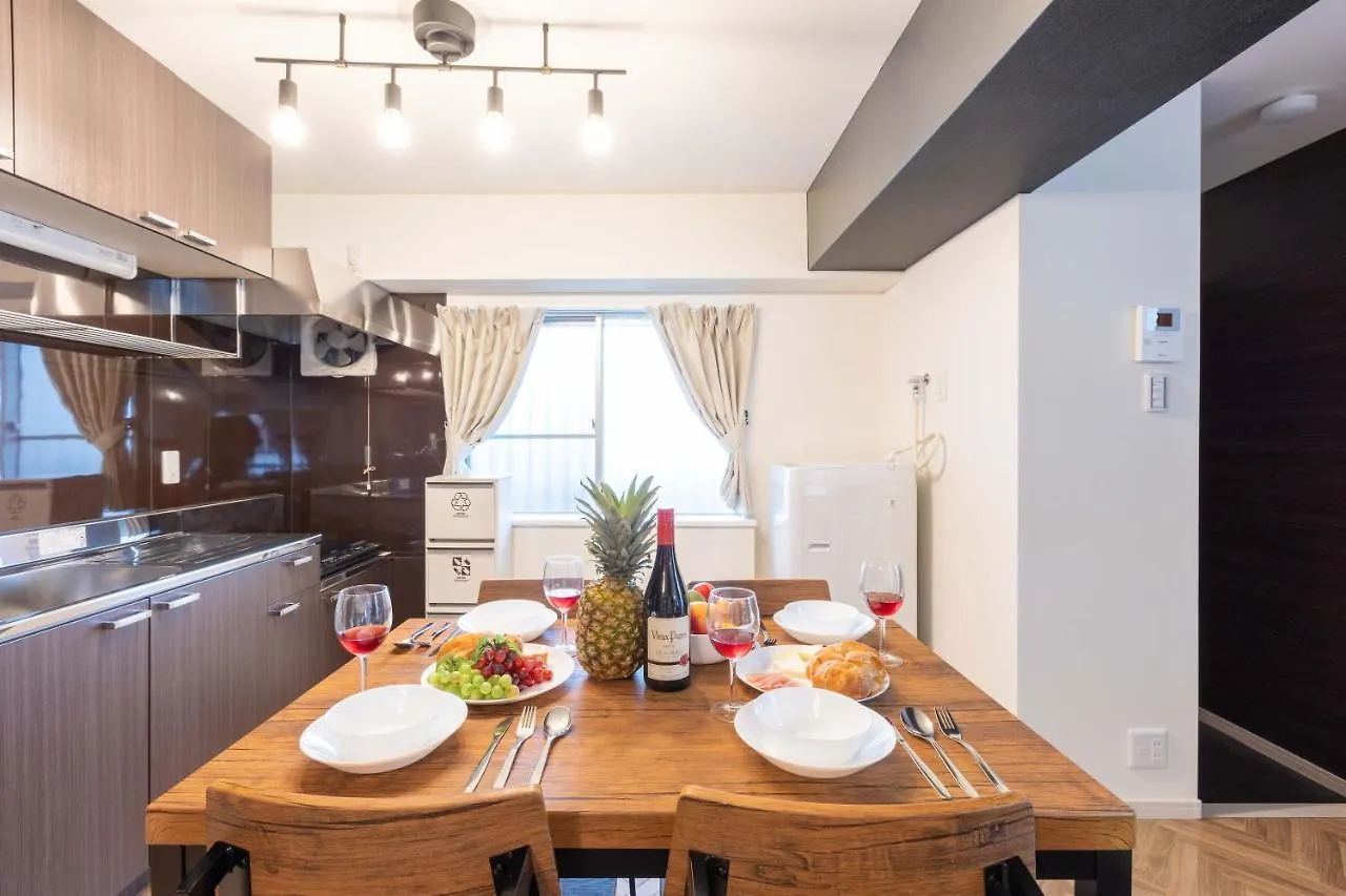 River Side Namba 700 أوساكا شقة